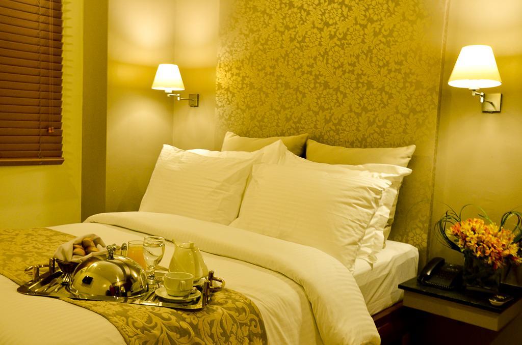 Pghi Hotel Quezon City Exterior photo