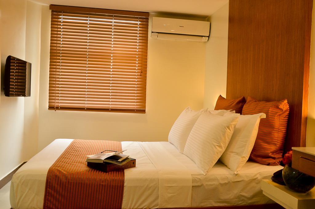 Pghi Hotel Quezon City Exterior photo
